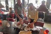 2015-04-24 Haoneborrel D n Hertog - cake en vaandel 09 2015-04-24 Haoneborrel D n Hertog - cake en vaandel 09